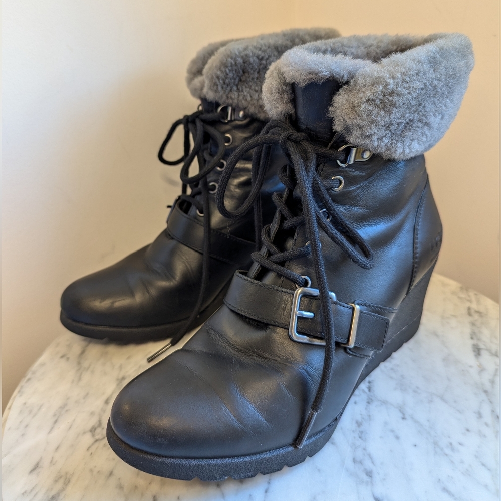 UGG Janney Black Weatherproof Leather Sheepskin Ankle Boots Size 8